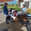 Fenna met haar BAKfiets